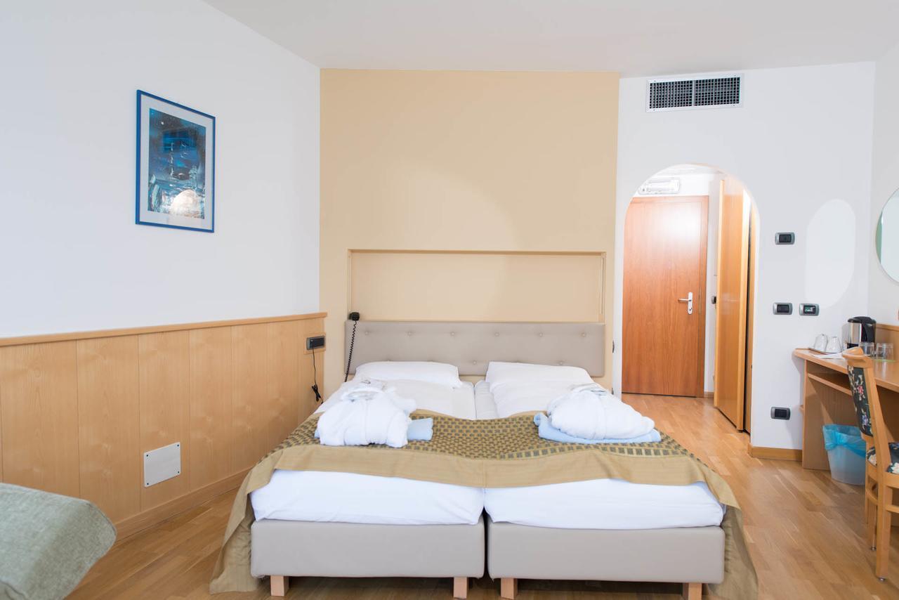 Hotel Venezia Malcesine Zewnętrze zdjęcie